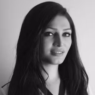 آزاده اکبری