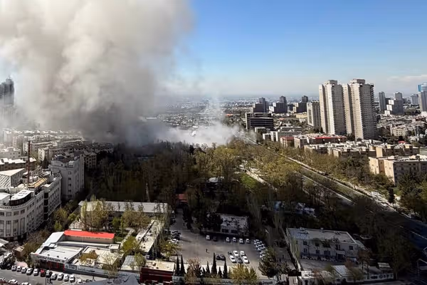 بازتاب پیامدهای جنگ در بافت متراکم شهر تهران در گزارش بلومبرگ