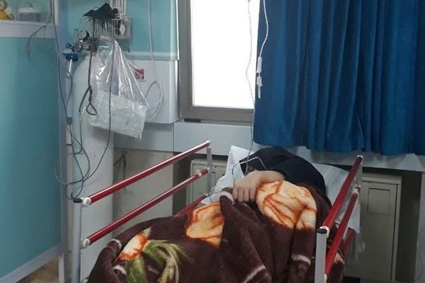 استمرار تسمم الطالبات في إيران.. وزعيم أهل السنة: انتقام من النساء بسبب انتفاضتهن