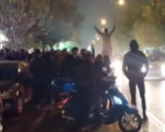 مراسم یادبود کشتهشدگان و تجمعات خیابانی؛ شعار علیه جمهوری اسلامی، از زاهدان تا کردستان