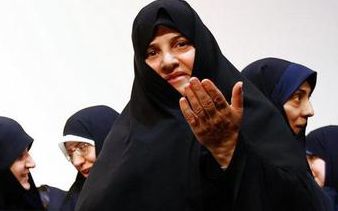 همسر رئیسی: جوانان شهرنشین دچار سستی و خوابآلودگی شدهاند