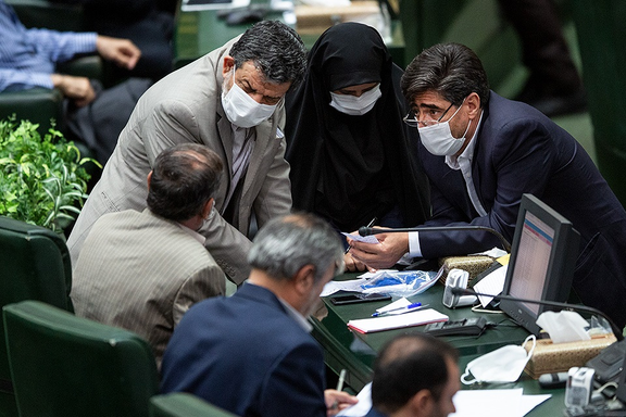 واکنشهای متناقض به گزارش تحقیق از فولاد مبارکه؛ شاهدی بر فاسد نبودن نظام یا نوک کوه فساد؟