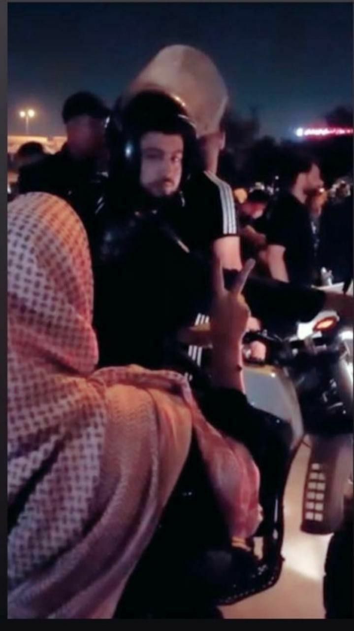 ادامه تجمع اعتراضی در خوزستان با وجود جو شدید امنیتی و اختلال اینترنت