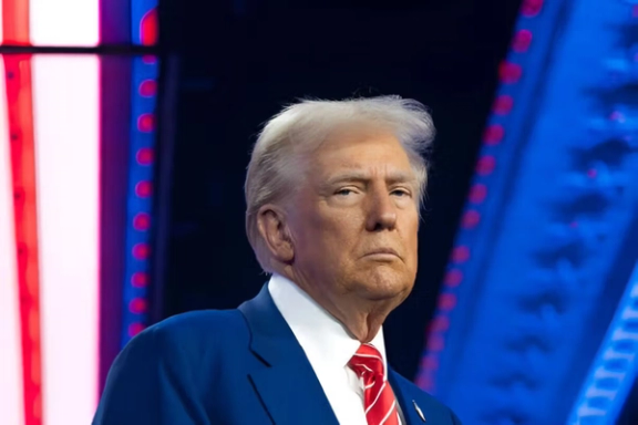 طهران: سنرد على رسالة ترامب بعد "المراجعة اللازمة" وما يدور حول مضمونها "تكهنات غير دقيقة"