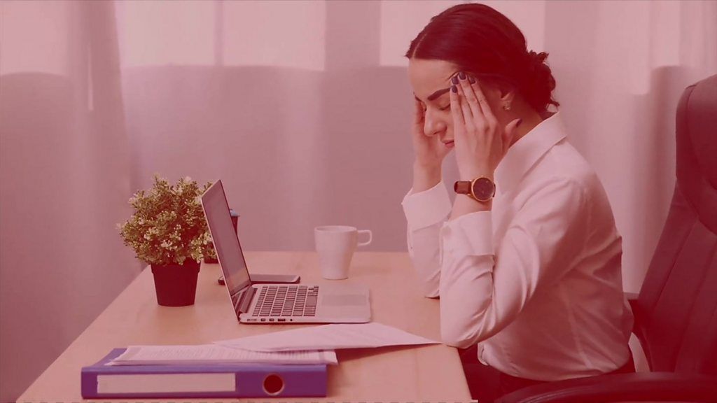 آیا حقِ داشتن «مرخصی با حقوق» در روزهای قاعدگی، نوعی زن‌ستیزی است؟