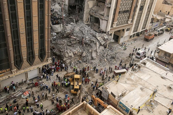 ارتفاع حصیلة ضحايا مبنى "متروبول" إلى 24 وسط استمرار الاحتجاجات وطرد متطوعي الإغاثة