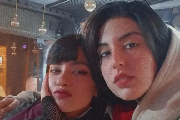 والدة إحدى ضحايا الاحتجاجات:هل هناك نظام أكثر قذارة من نظام الجمهورية الشيطانية في إيران؟