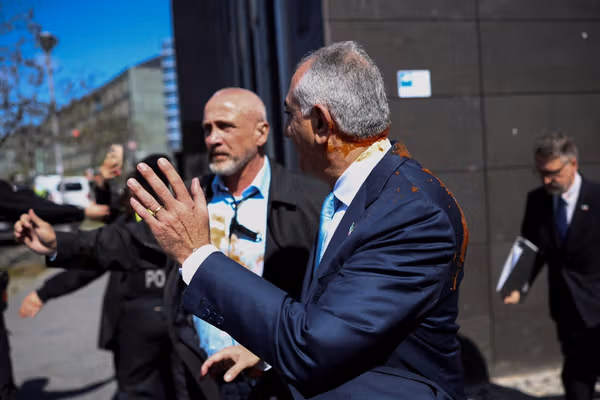 پلیس برلین از بازداشت فرد مهاجم به شاهزاده رضا پهلوی خبر داد