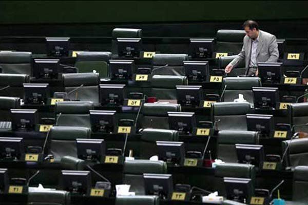 ایران در خاموشی؛ پس از صنایع و اداره‌ها، برق مجلس هم رفت 