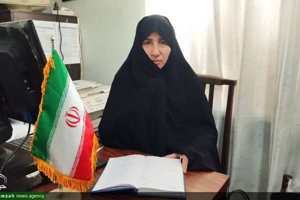 مدیر حوزه علمیه: مادران با وضو به بچه شیر بدهند و صلوات بفرستند