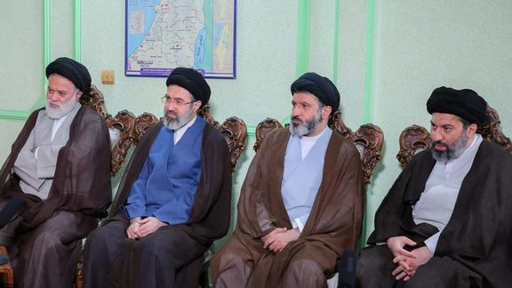 حضور فرزندان خامنهای در دفتر حماس برای ابلاغ تسلیت و تشریح کمکهای مردمی به غزه و لبنان