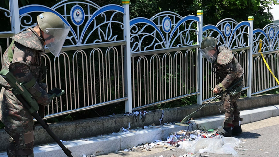 سقوط بالنهای زباله کره شمالی در کاخ ریاستجمهوری کره جنوبی