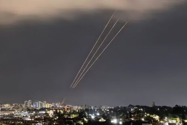 يستهدف منشآت نفطية ونووية ومواقع استراتيجية.. إسرائيل تخطط لـ "انتقام واسع" من إيران