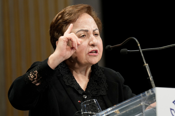 شيرين عبادي: على الإيرانيين ألا يخافوا من التغيير