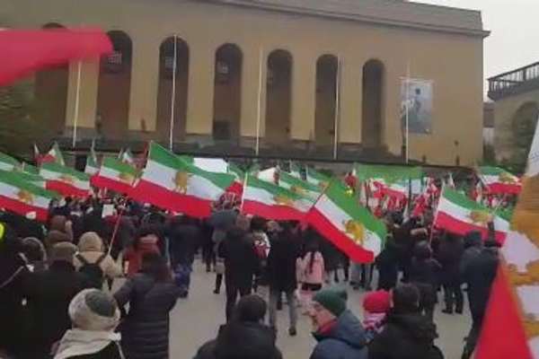 Workers, Students, Diaspora Hold Protests Against Iran Regime