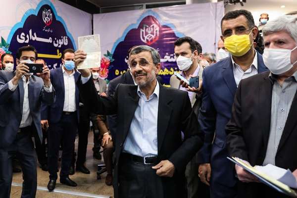 Ahmadinejad Wants To Be Iran's Yeltsin, Says Former Adviser