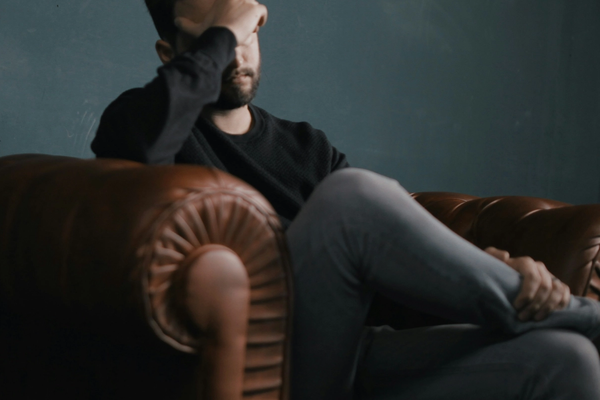 مسؤول طبي: اضطرابات الصحة النفسية تتفاقم في إيران