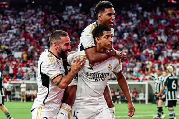 رئال مادرید ۲ - صفر منچستریونایتد؛ خودنمایی بلینگام از روز اول برای هواداران کهکشانیها