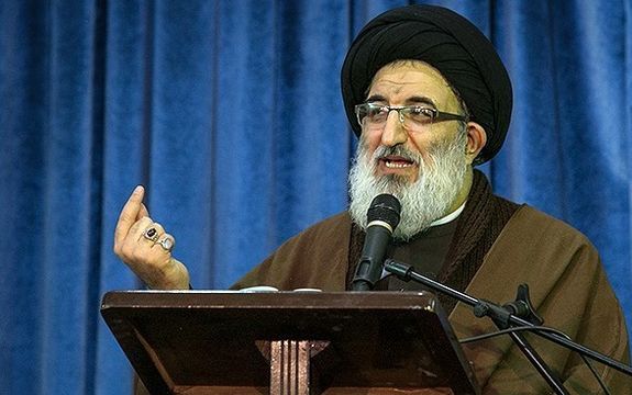 نماینده خامنهای در استان البرز: اول روسری و تار مو بود، بعد شد گردن، بقیه را هم نگویم