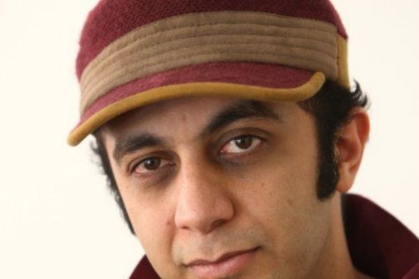 السلطات الإيرانية تقتحم منزل مخرج سينمائي وتصادر أوراقه ومتعلقاته الشخصية