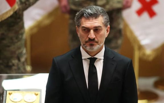 رییسجمهوری ضد غرب گرجستان همزمان با اعتراض مخالفانش سوگند یاد کرد