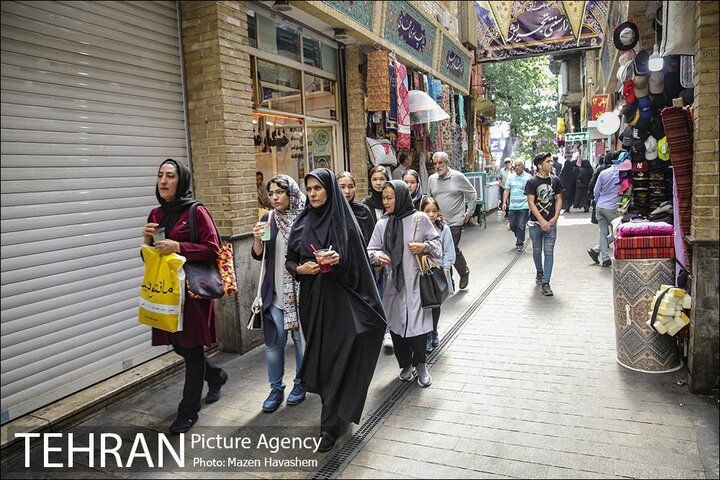 روایت آسوشیتدپرس از ذخیره غذا تا بستن چمدان؛ ایرانیان از بازگشت جنگ تمام‌عیار می‌ترسند