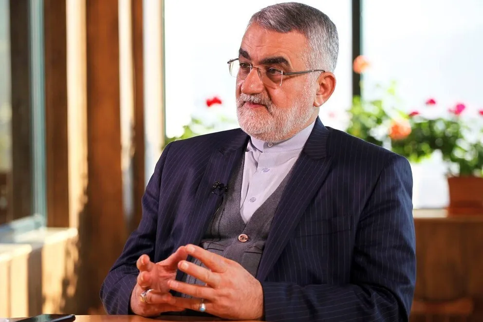 برلماني إيراني بارز: على الولايات المتحدة أن تعتذر لإيران قبل أي مفاوضات