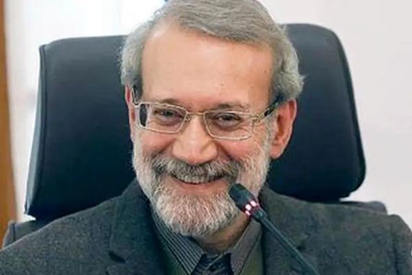 وُلدِ في "العراق" ونشأ في بيت "خامنئي".. فرص علي لاريجاني في انتخابات الرئاسة الإيرانية