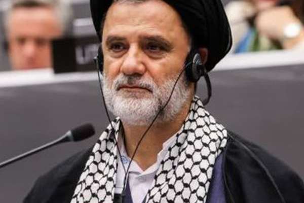 عضو وفد التفاوض الإيراني: واشنطن طالبت بتنازلات نووية و"تقاسم" عوائد "هرمز"