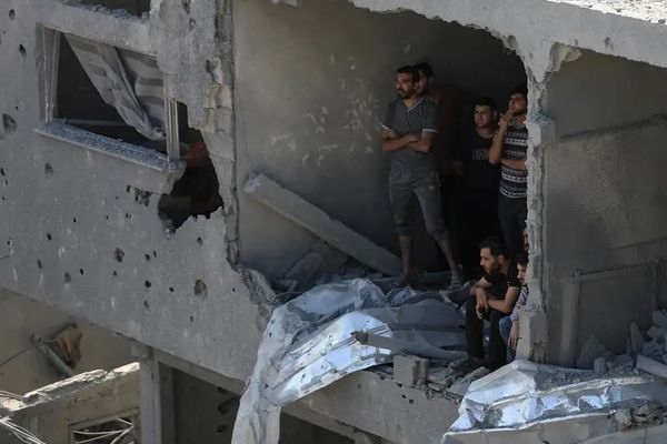 في رسالة من سجنها.. الإيرانية الحائزة على جائزة نوبل للسلام تطالب بوقف الحرب في غزة