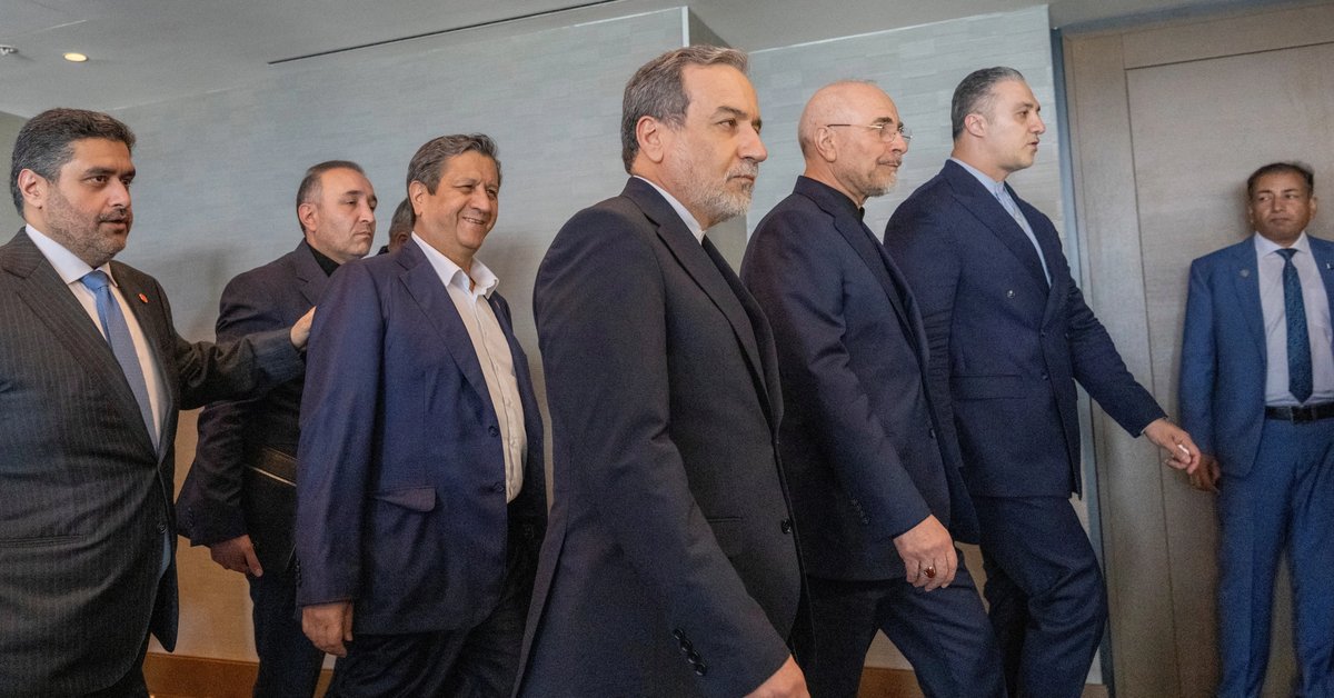 Hardliners accuse negotiating team of ignoring Supreme Leader's objections