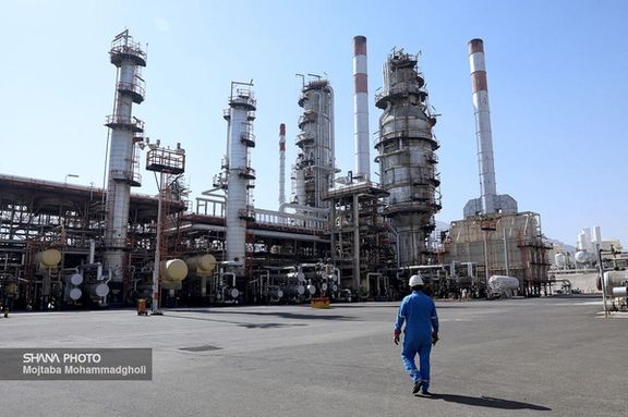 A view from Esfahan (Isfahan) Oil Refinery, Iran’s largest (November 2023)