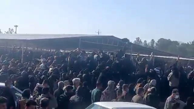 إيران تشتعل في سادس أيام الغضب..تشييع قتلى وهتافات بسقوط النظام ودعم عالمي يتزايد للمحتجين