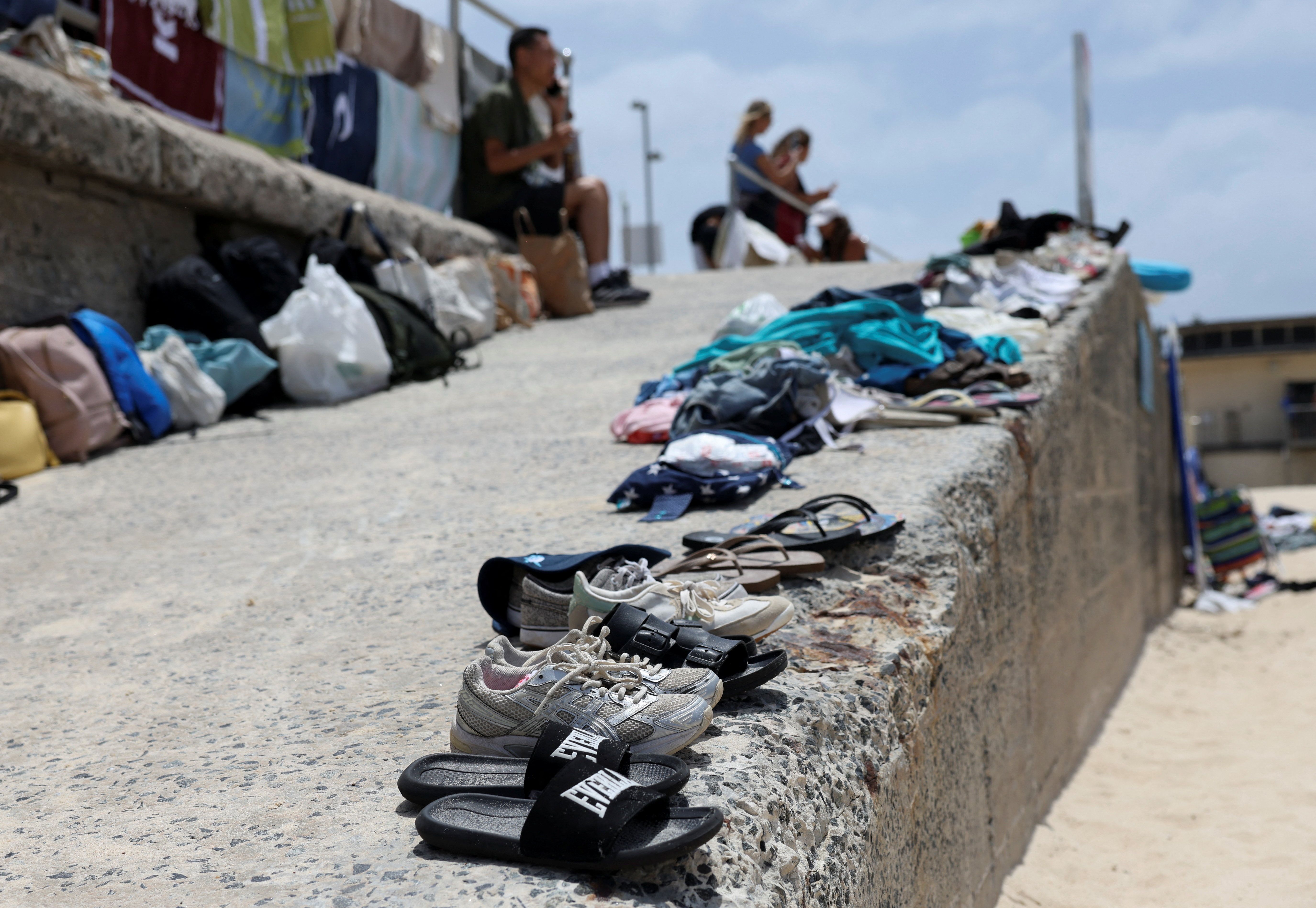 دو بمب دست‌ساز در نزدیکی محل تیراندازی خنثی شدند