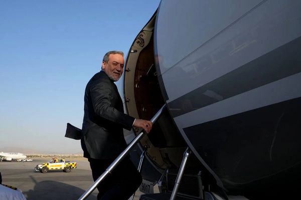 وزير الخارجية الإيراني: لا نتدخل في شؤون لبنان الداخلية