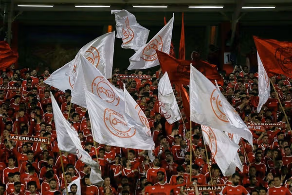 در پی فحاشی هواداران؛ بازیهای تراکتور در جام حذفی و دیدار با پرسپولیس، بدون تماشاگر شد