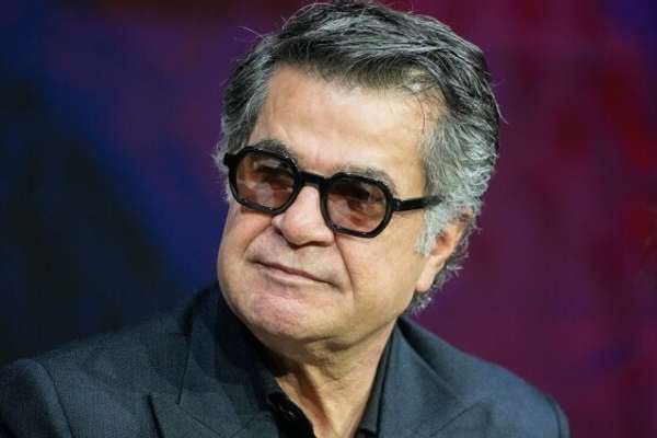Filmmaker Jafar Panahi vows Iran homecoming despite new prison sentence