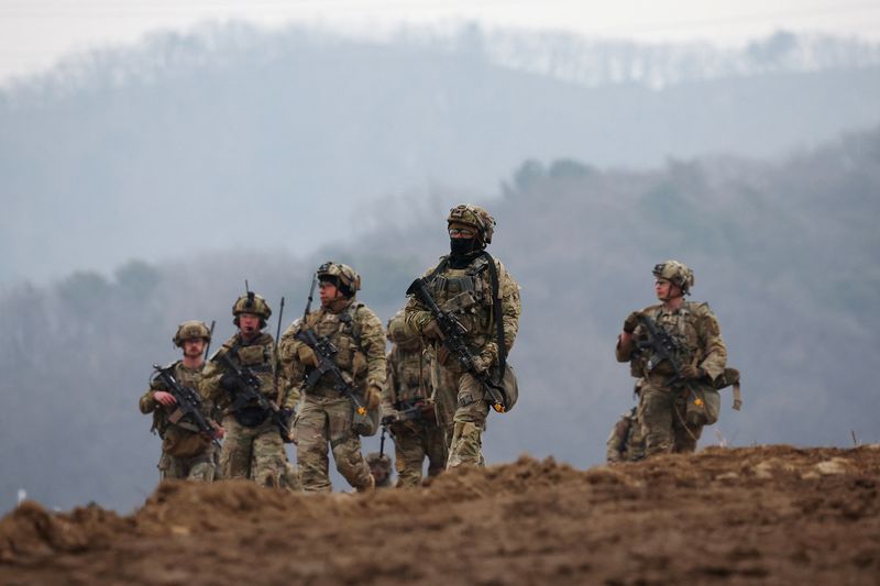 واشینگتن‌پست: پنتاگون خود را برای عملیات زمینی چند هفته‌ای در ایران آماده می‌کند