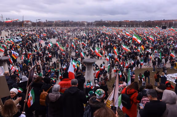 Overnight chants in Iran follow mass diaspora rallies in global show of support