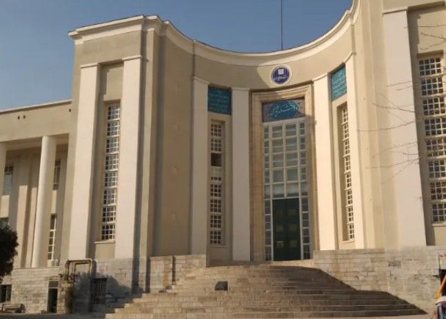 مقام دانشگاه تهران: استادان ناچارند به‌صورت نوبتی و در صف از اینترنت استفاده کنند