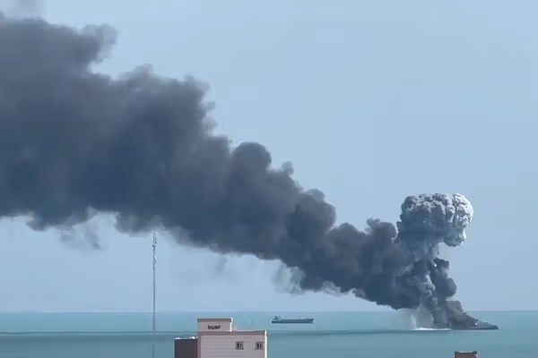 مناطقی از جنوب و مرکز ایران هدف حملات هوایی آمریکا و اسرائیل قرار گرفت