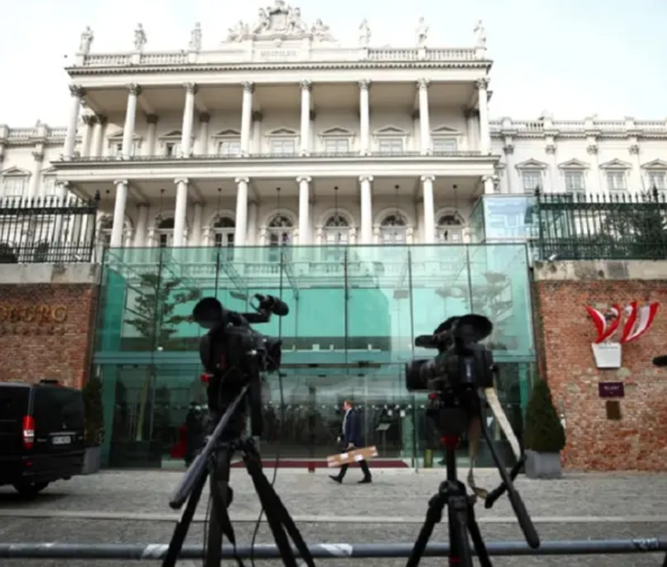 تصريحات متضاربة حول طبيعة الرد الإيراني.. ومسؤولون أميركيون: رد طهران سلبي وغير منطقي