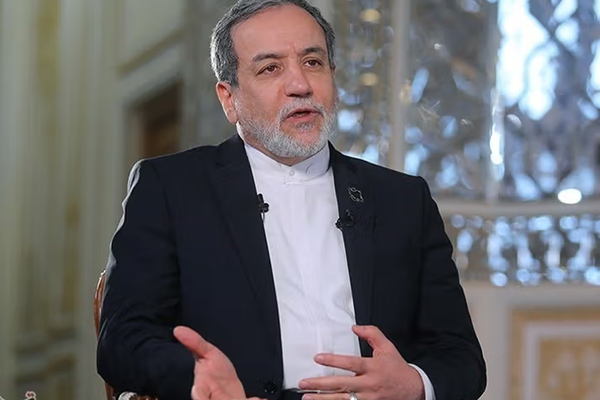 عراقجي يطالب مجلس الأمن بمنع إسرائيل من ضرب المنشآت النووية الإيرانية