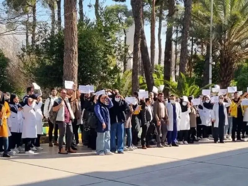 پرستاران شیرازی به طور مشروط به اعتصاب خود پایان دادند