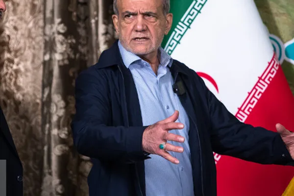 مسعود پزشکیان: در جوانی به ما میگفتند سرمایهدارها استثمارگرند بعدا فهمیدیم برعکس است