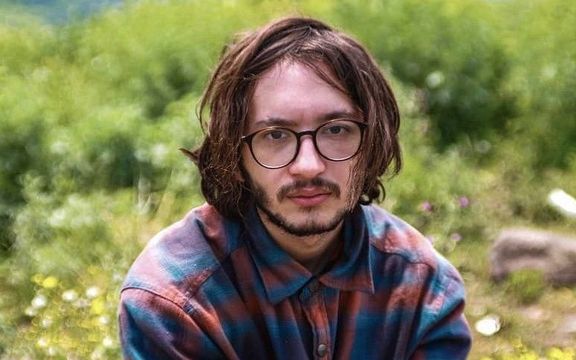 شهریار شمس، زندانی پیشین اعتراضات: برای حمایت از زندانیان یک هفته اعتصاب غذا کنیم