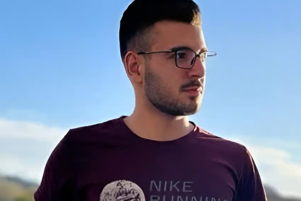 بیخبری از احسان فریدی، دانشجوی محکوم به اعدام، پس از انتقال به بازداشتگاه اداره اطلاعات