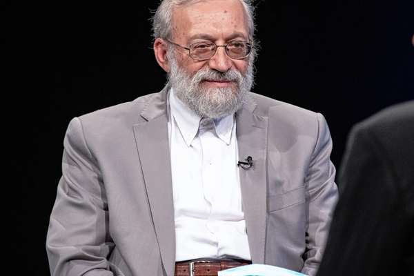 محمدجواد لاریجانی: به هر ننهقمری اجازه دخالت در مسئله هستهای و موشکی را نمیدهیم