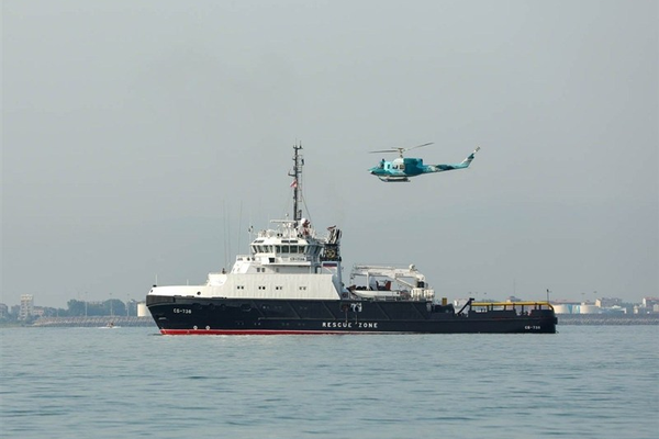 Iran, Russia start joint drills as defense chiefs meet to boost military ties