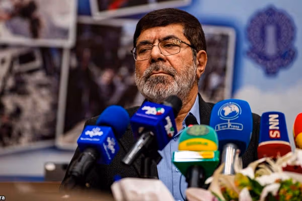 رییس مرکز اسناد و تحقیقات جنگ: زنان محجبه دارای تخصص، مایه افتخار نظام هستند